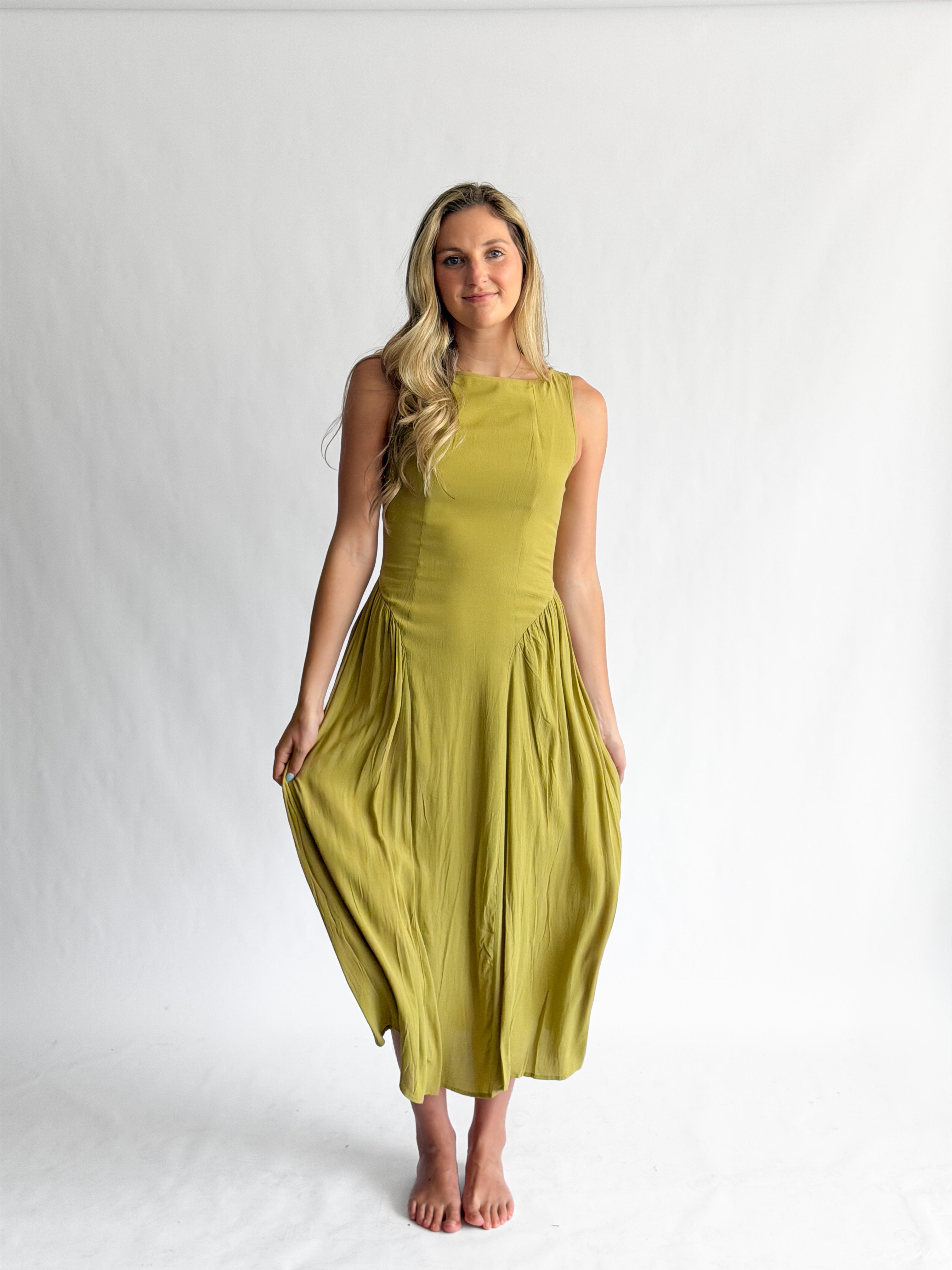Violet Boat Neck Sleeveless Basque Waist Midi Dress (Green)