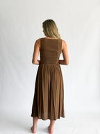 Violet Boat Neck Sleeveless Basque Waist Midi Dress (Brown)