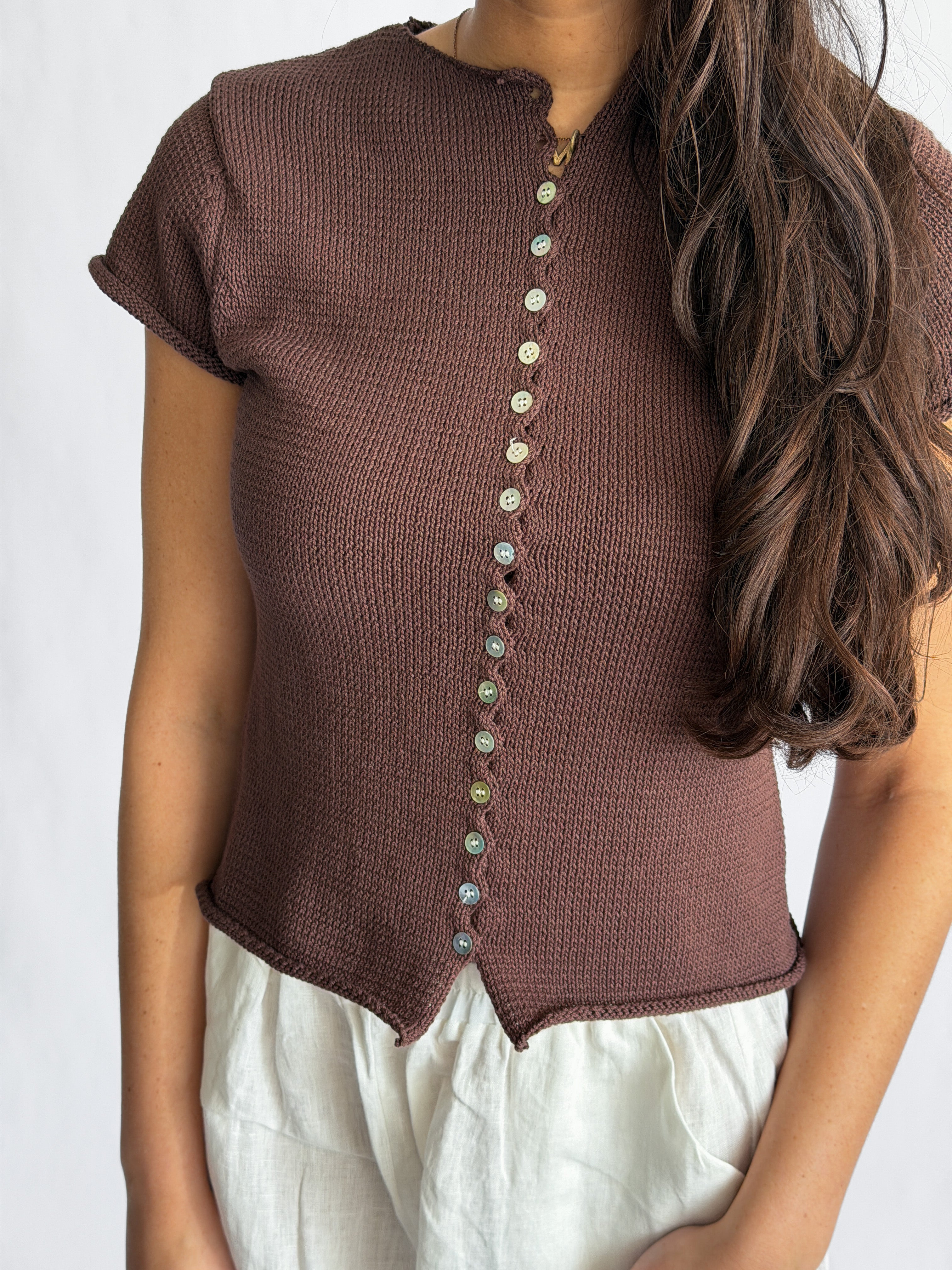 Willow Woven Knit Buttoned Short Sleeve Top (Brown)