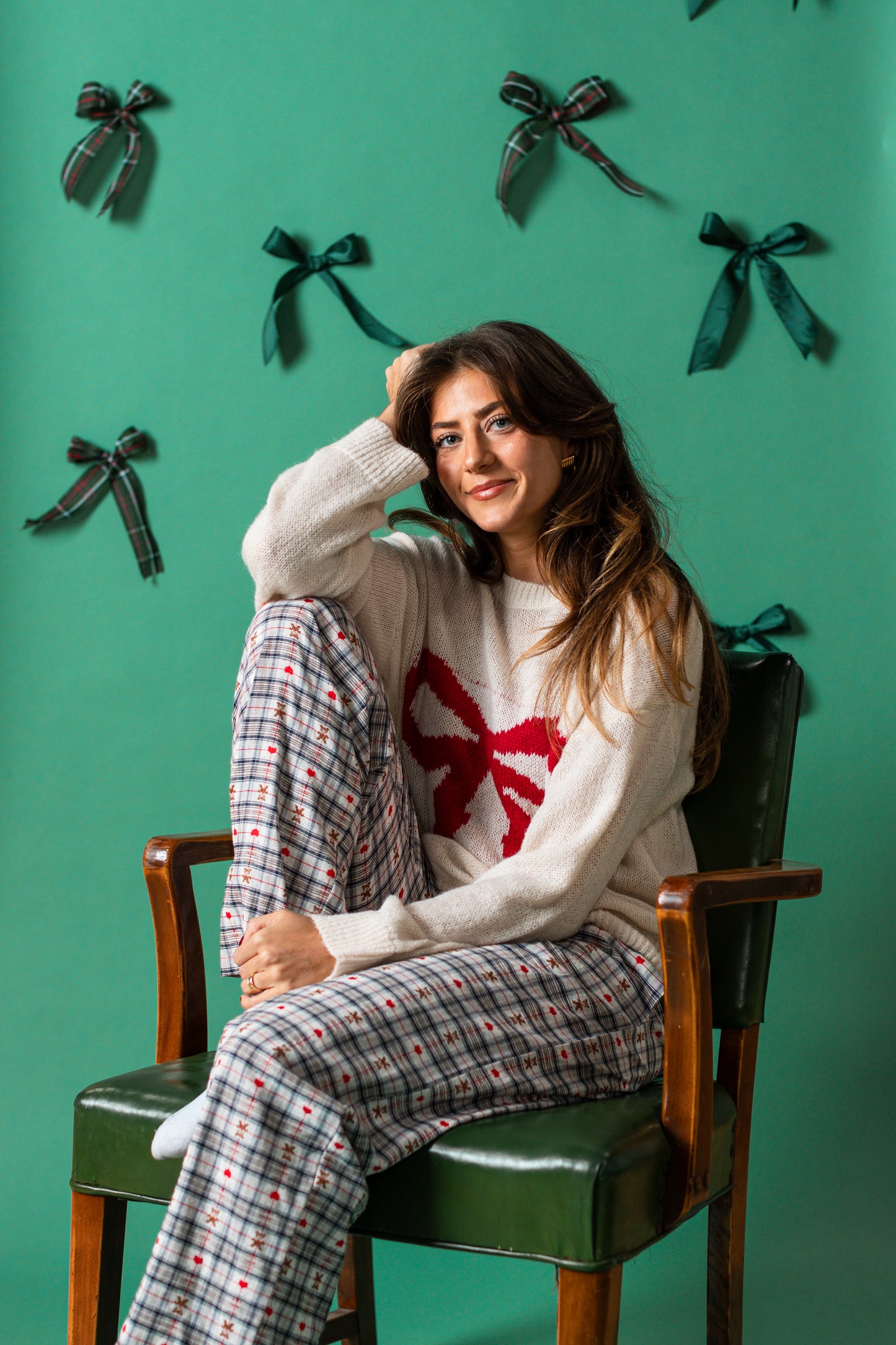 Needii Nova Red Bow Print Knit Pullover Sweater