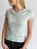 Quinn Soft Stretch Boatneck Short Sleeve Top (Blue)