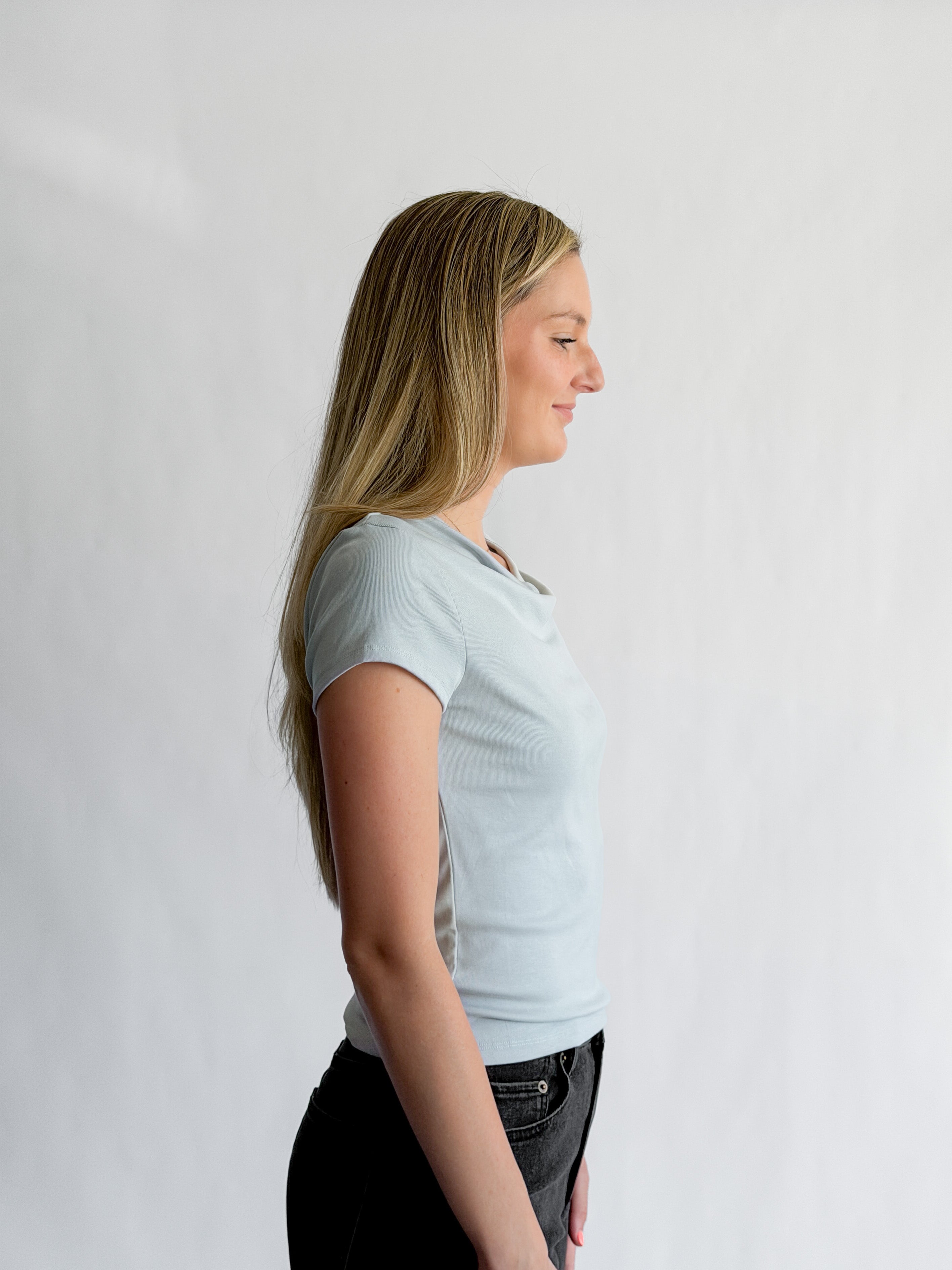 Quinn Soft Stretch Boatneck Short Sleeve Top (Blue)