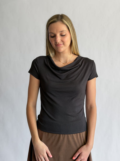 Quinn Soft Stretch Boatneck Short Sleeve Top (Charcoal)