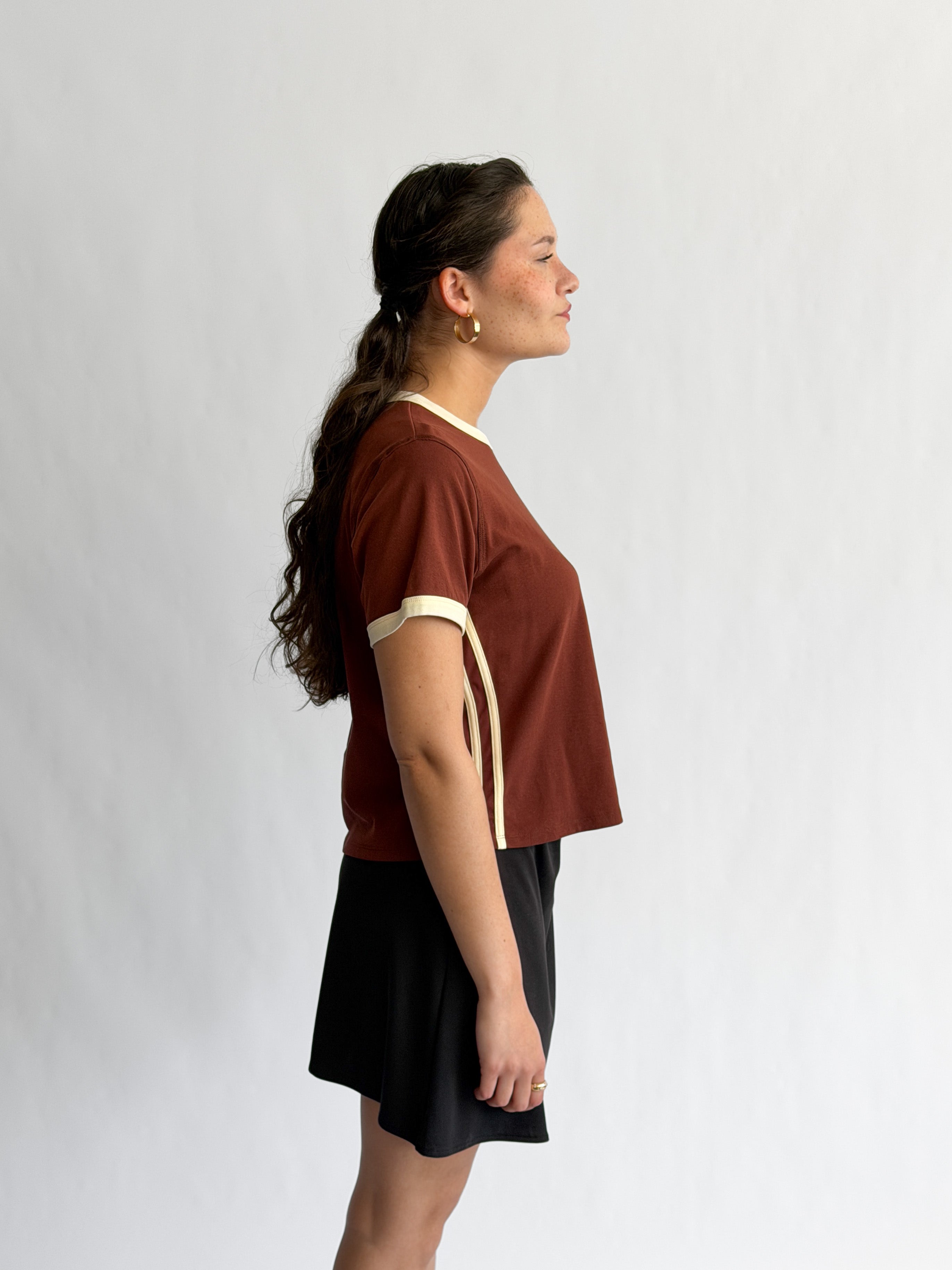 Sawyer Stretch Athletic Stripe Short Sleeve Top (Brown)