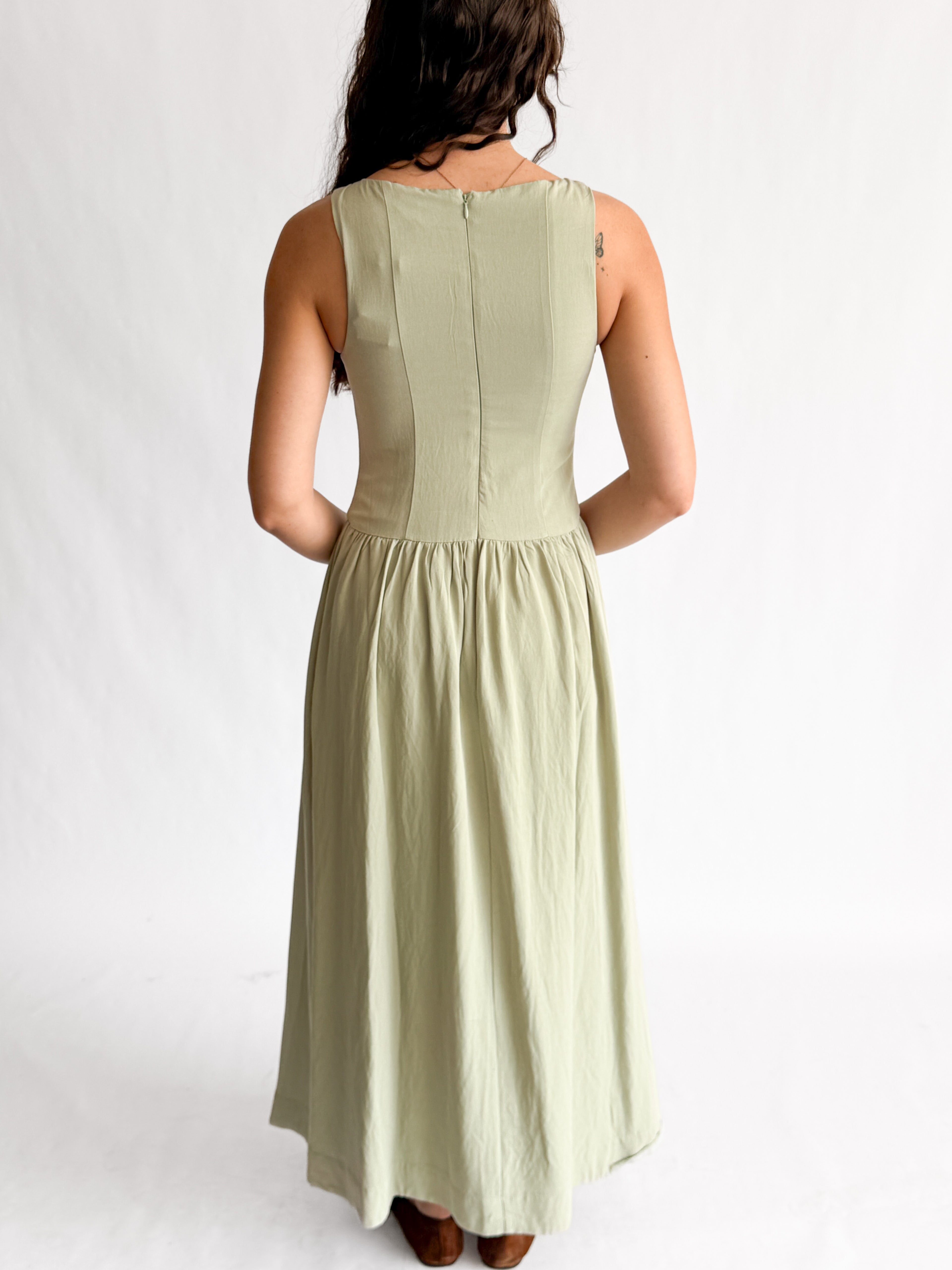 Tori Boat Neck Front Button Detail Cotton Midi Dress (Green)