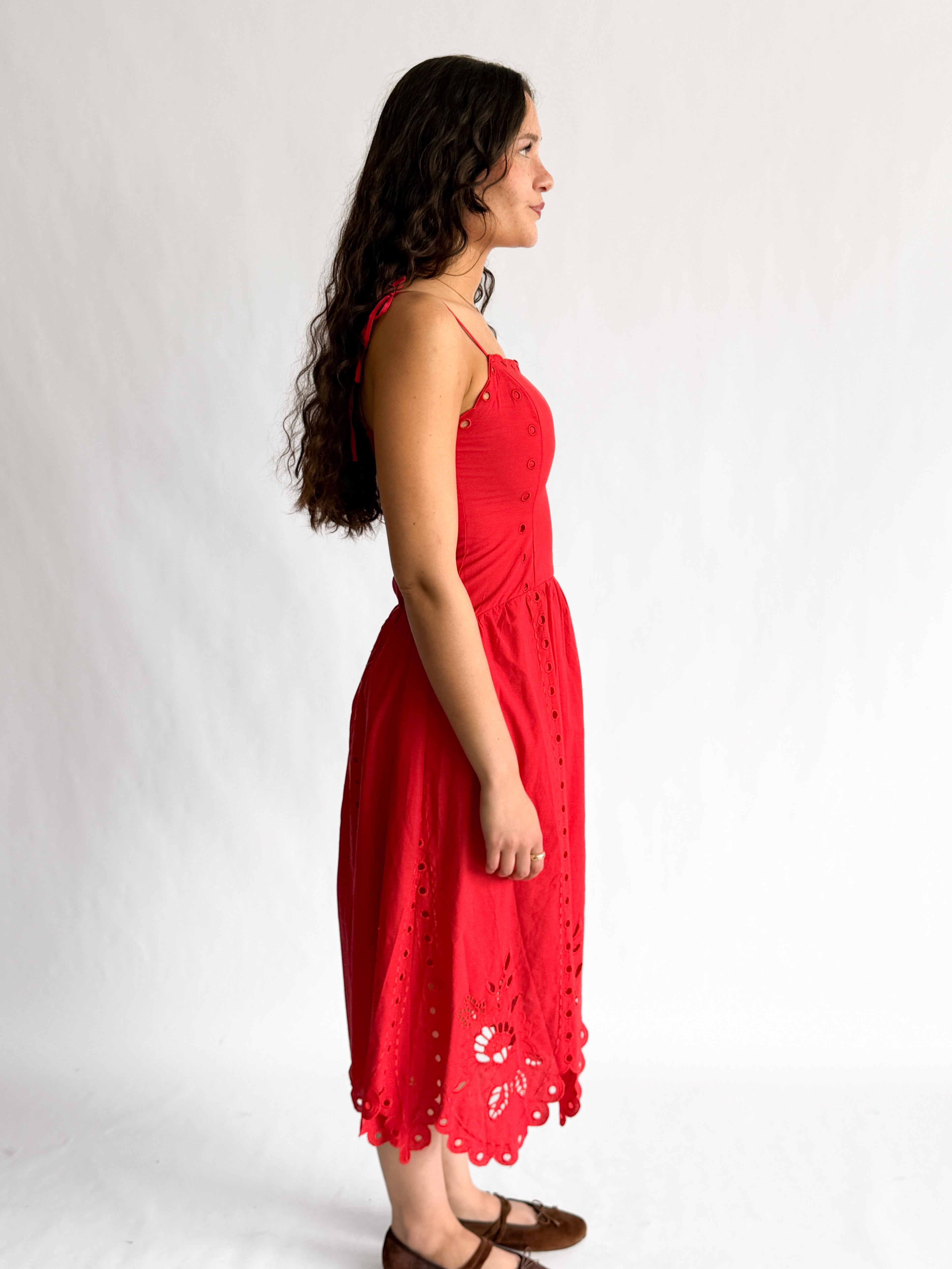 Tiara Red Eyelet Detail Scalloped Sleeveless Midi Dress
