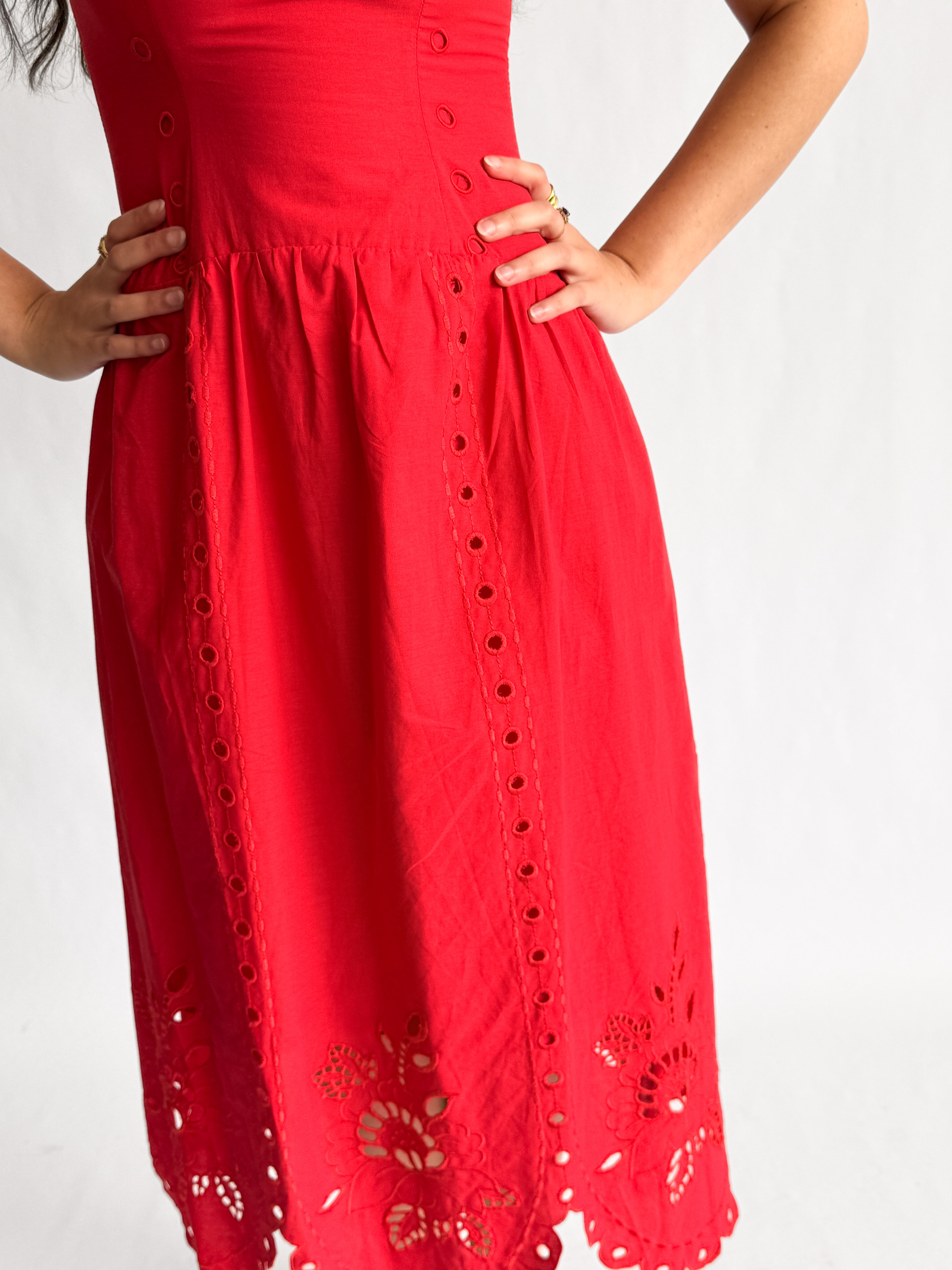 Tiara Red Eyelet Detail Scalloped Sleeveless Midi Dress