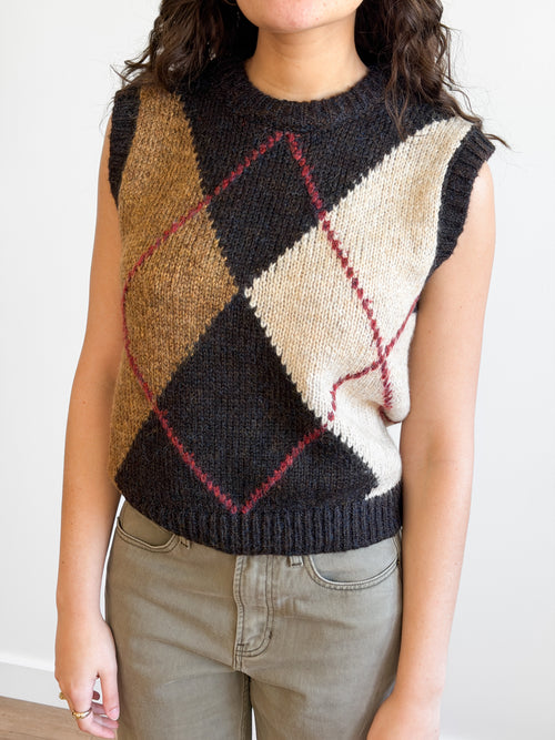 Miou Muse Hattie Argyle Sleeveless Knit Sweater Top