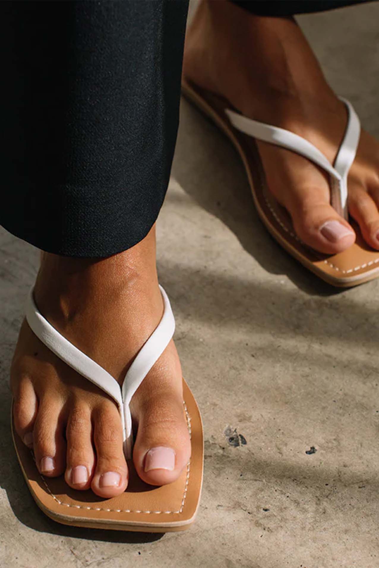Matisse Bungalow Thong Sandal (White)