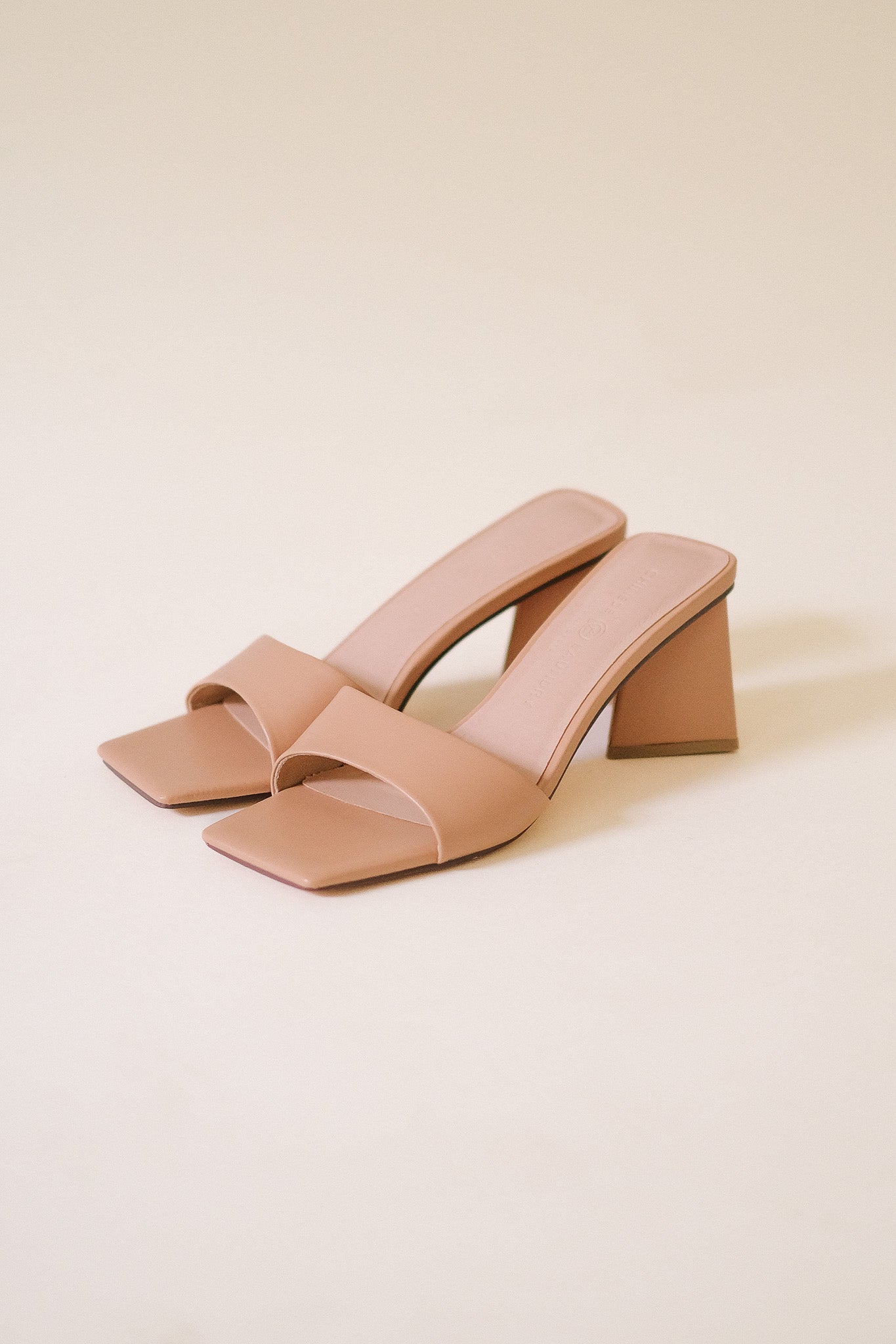 Chinese Laundry Yanda Dress Pump Heel (Nude)