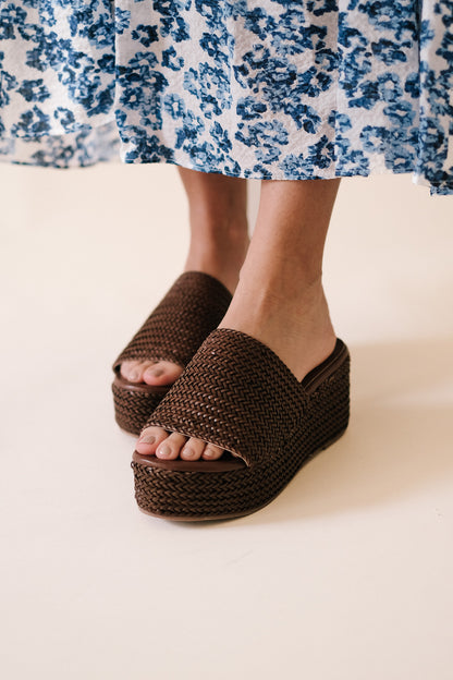 Matisse Peony Platform Sandal (Chocolate)