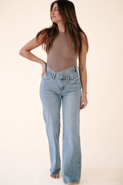 Ceros High Rise Double Waisted Light Wash Straight Jeans