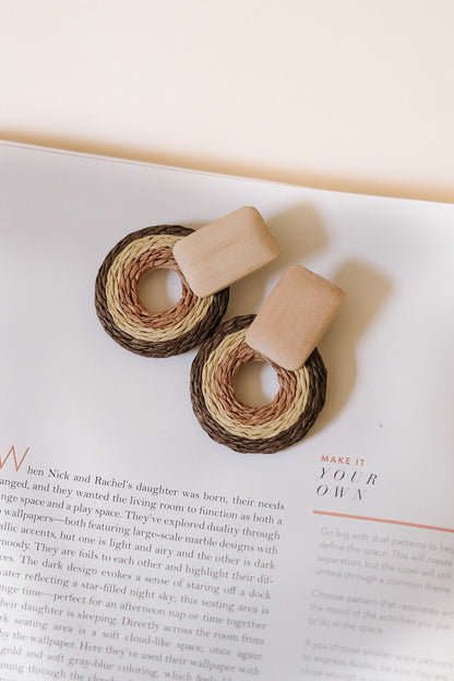 Raffia Circle Wooden Earrings (Brown)