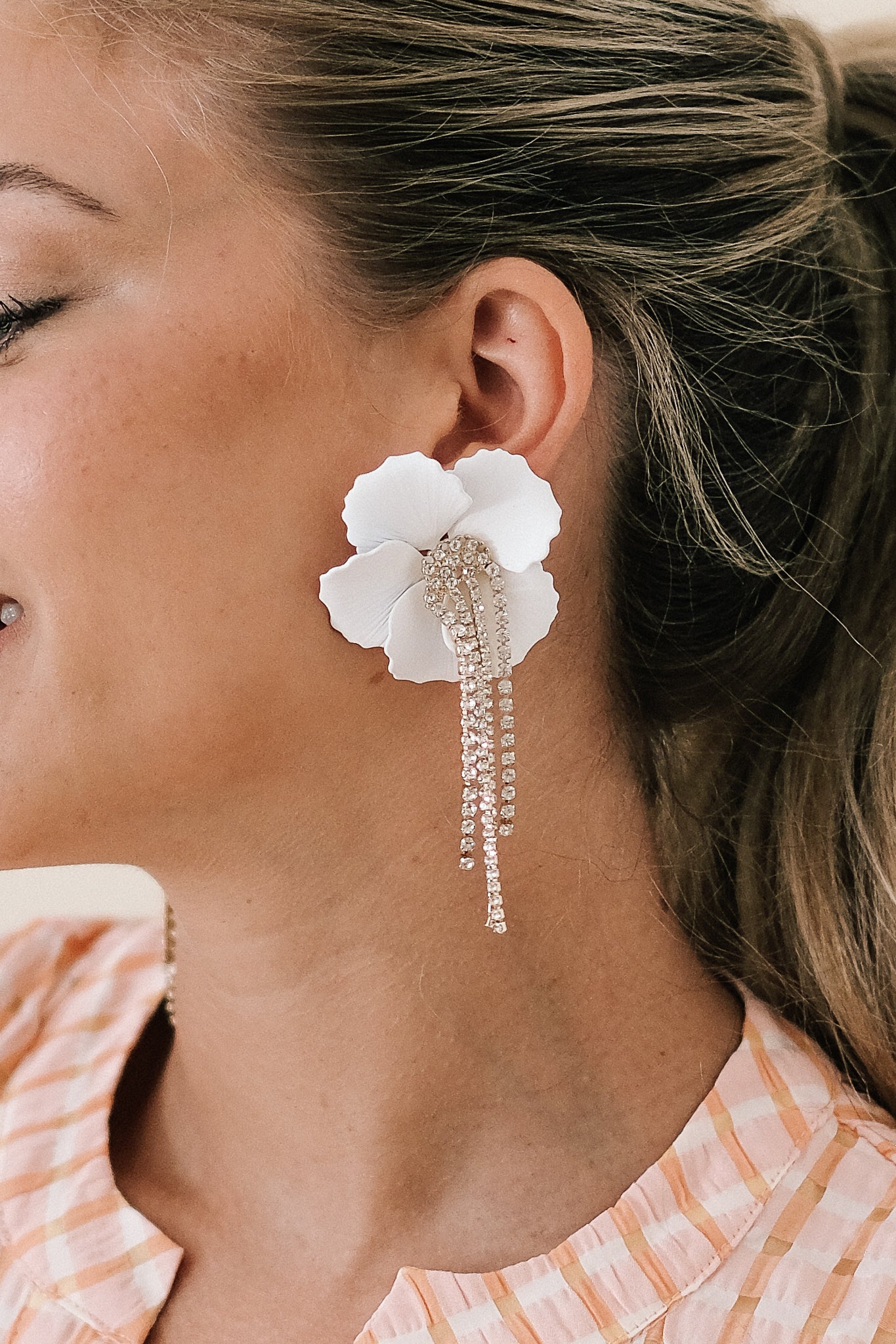 White Floral Rhinestone Tassel Earrings